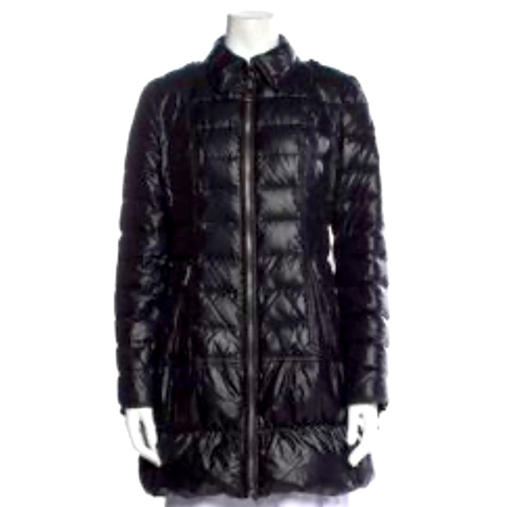 BURBERRY BRIT Black Down Coat Women Size Large.